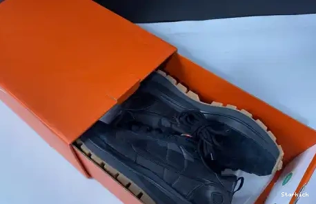 DD1875-001 Vaporwaffle Gum Sacai Nike Black 0602